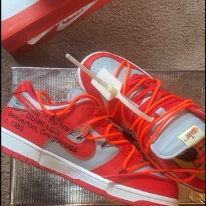 NIKE SB X OFF WHITE DUNKS